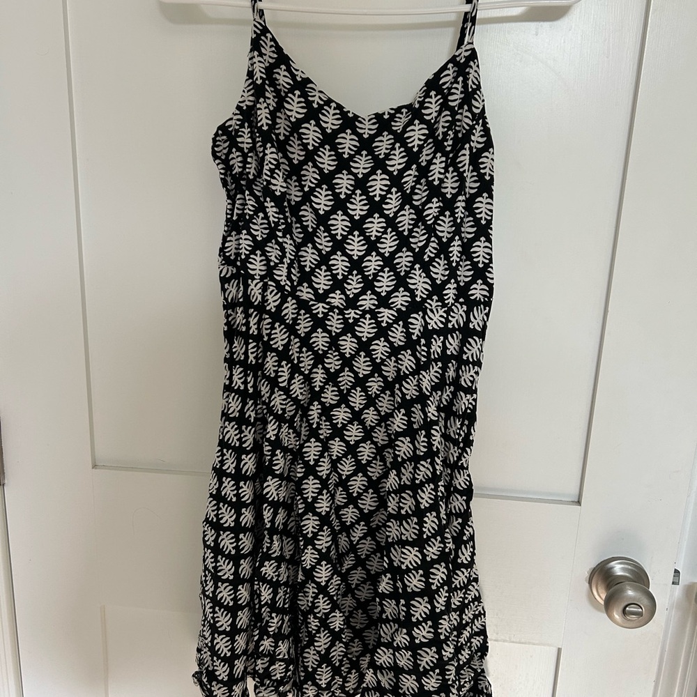Old Navy Black and White Patterned Dress